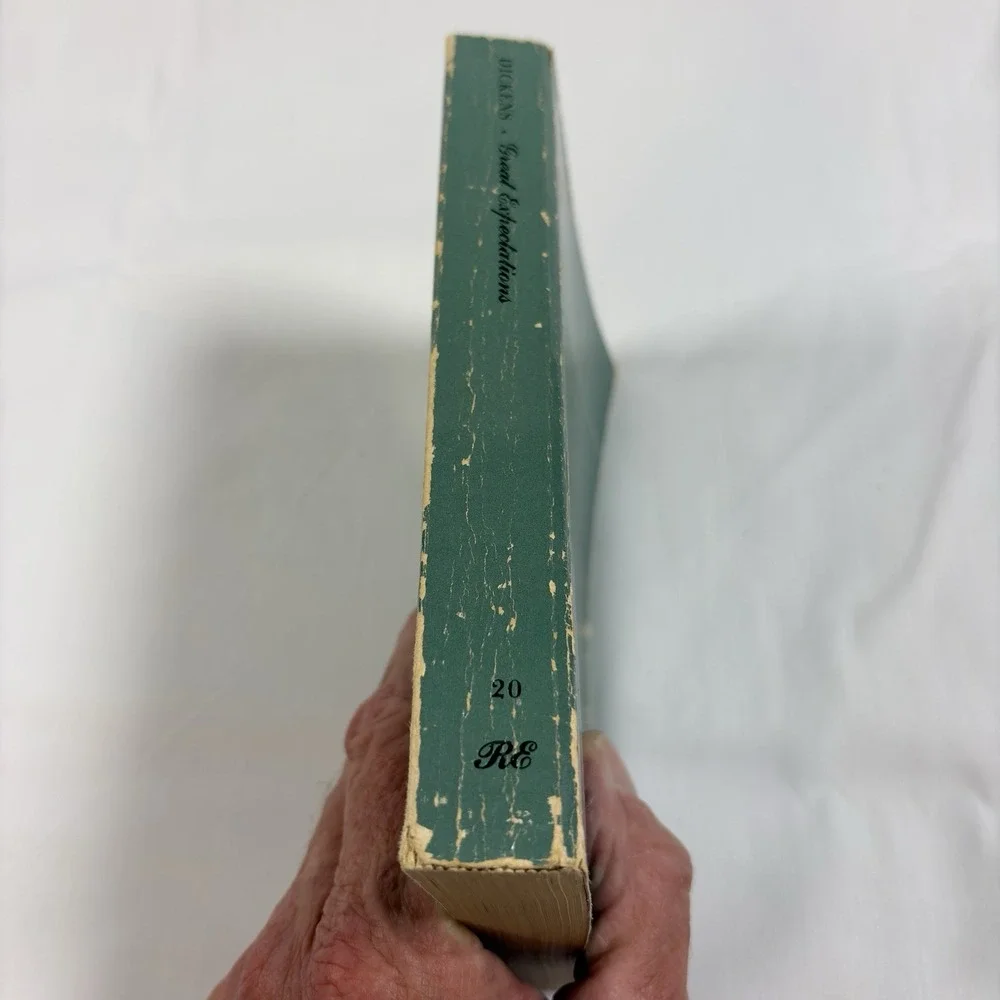 Great Expectations Charles Dickens 1951 Rinehart Editions  E-348